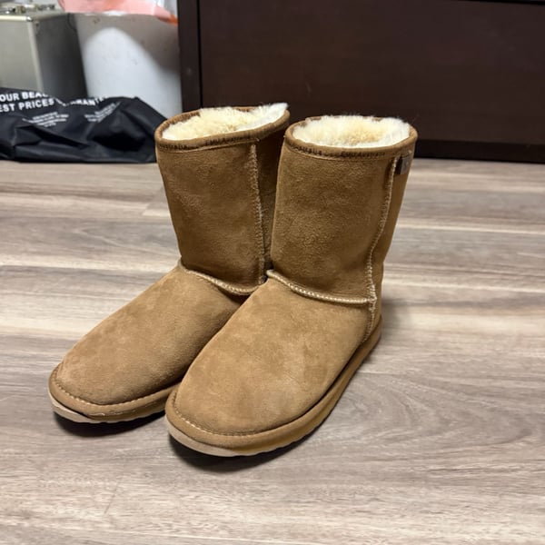 EMU Australia Water Resistant Suede Sheepskin Fur Short Boots Chestnut Brown