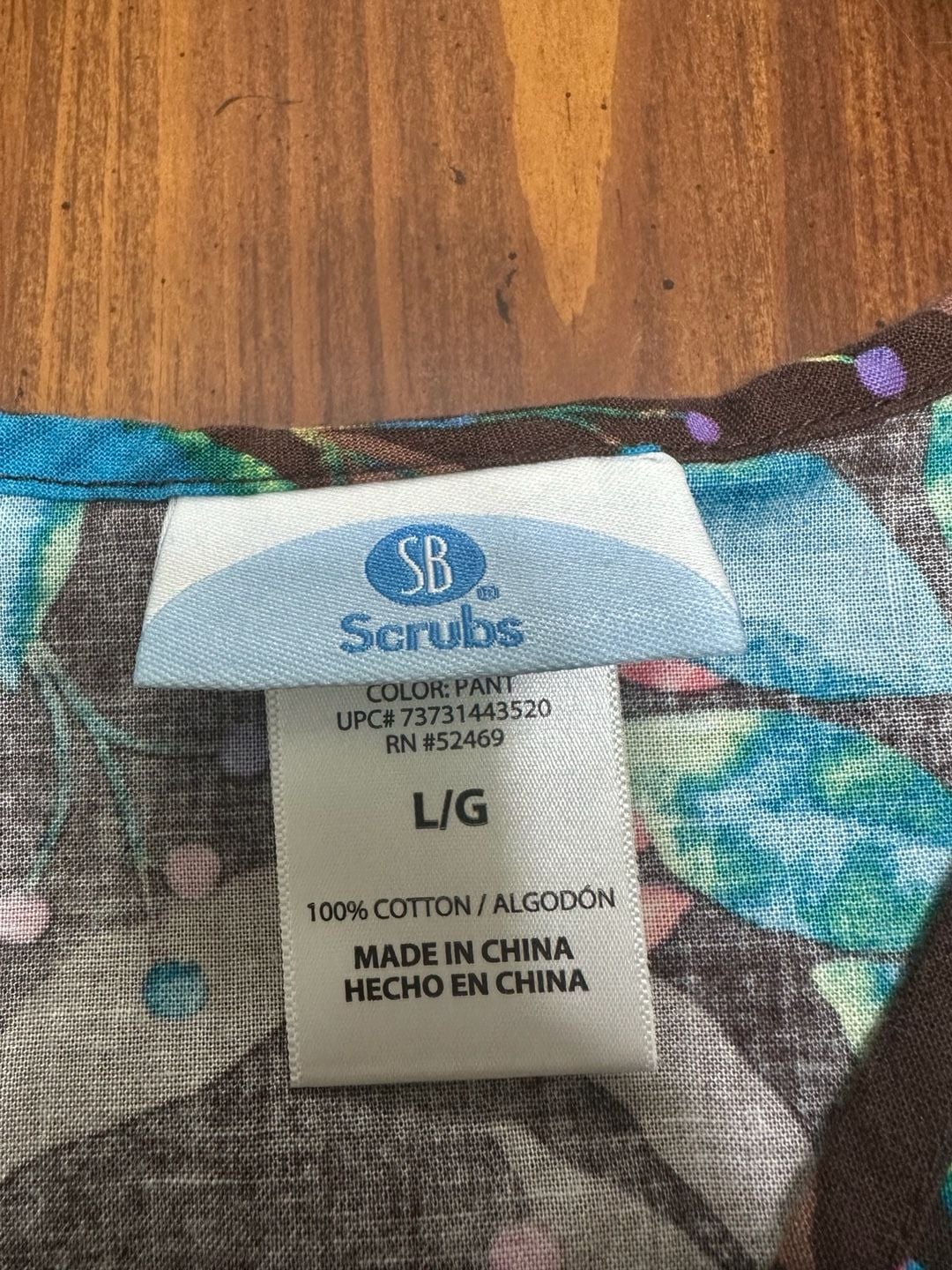 Fall scrub top brown floral leaf v neck 6
