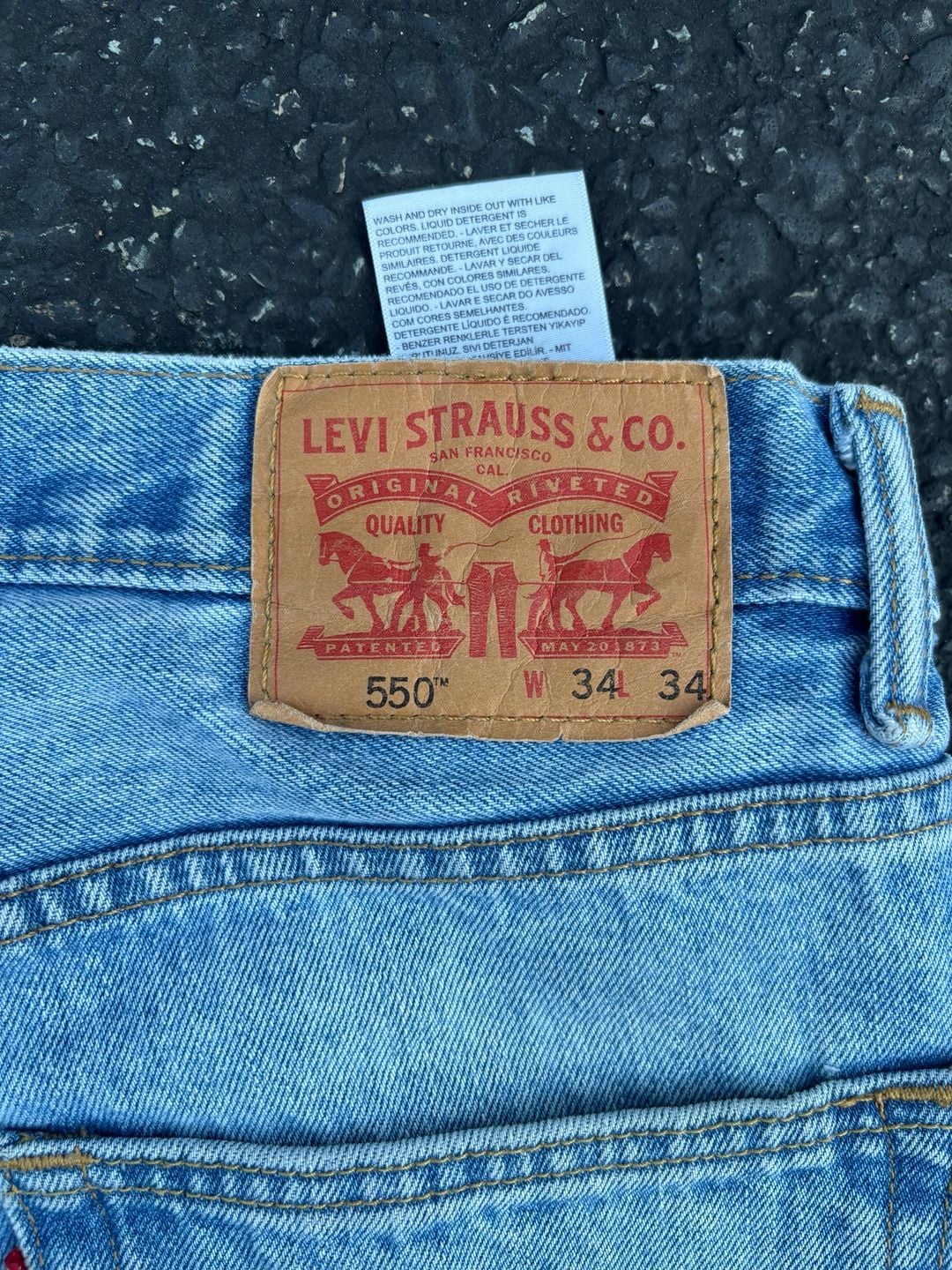 Y2K 2008 Levi's 550 Relaxed Fit Light Wash Denim Jeans W34 L34 8