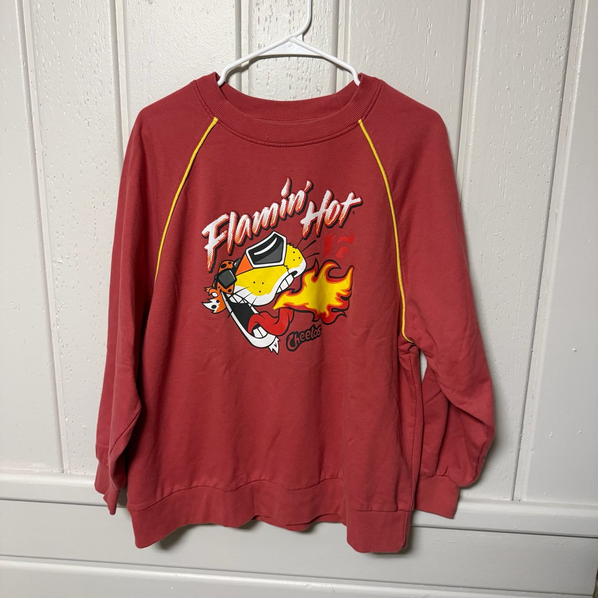 Cheetos Flamin' Hot Chester Cheetah Red Pullover Sweatshirt Size Large 2