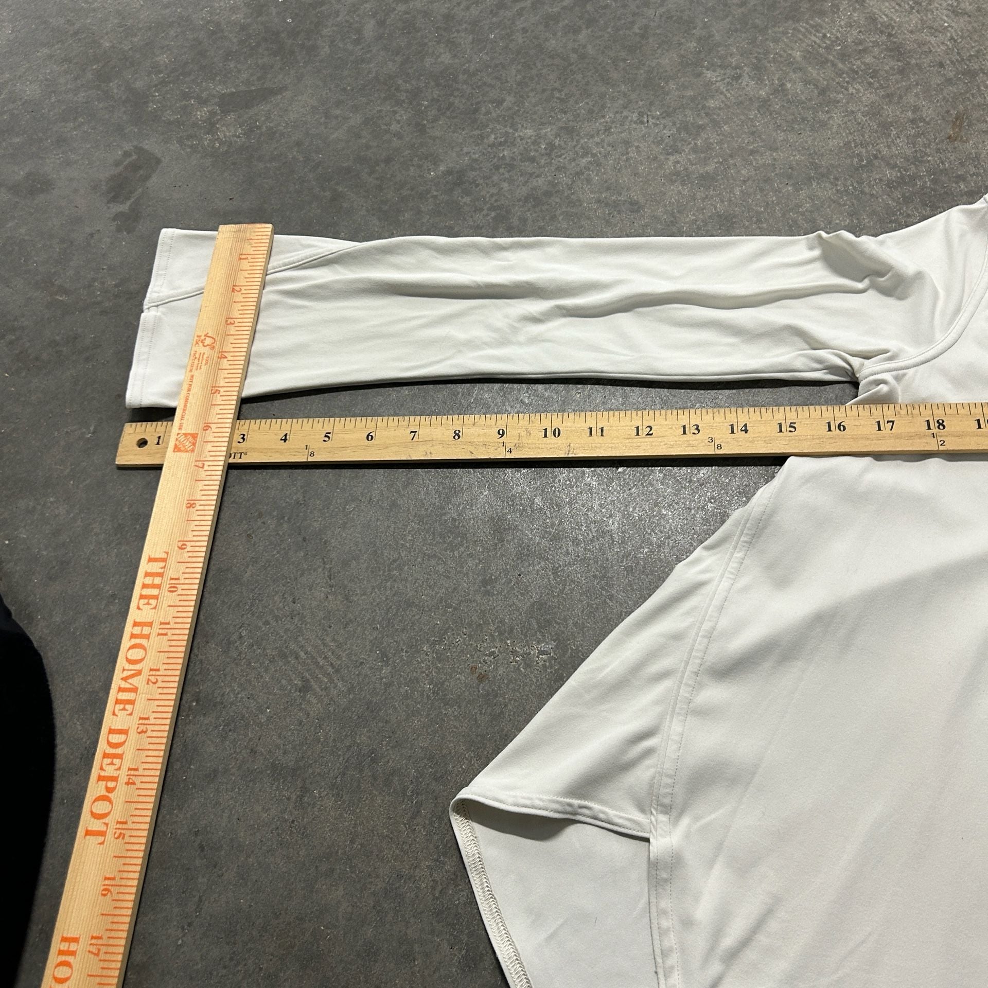 Lululemon Back in Action V-Neck Long Sleeve Shirt White 6