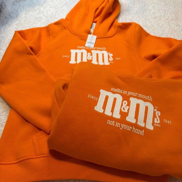 2 M&M'S Youth Unisex Heritage Hoodie Orange Size L 9/10 1)NWT 1)NWOT 

Perfect for twins or siblings 