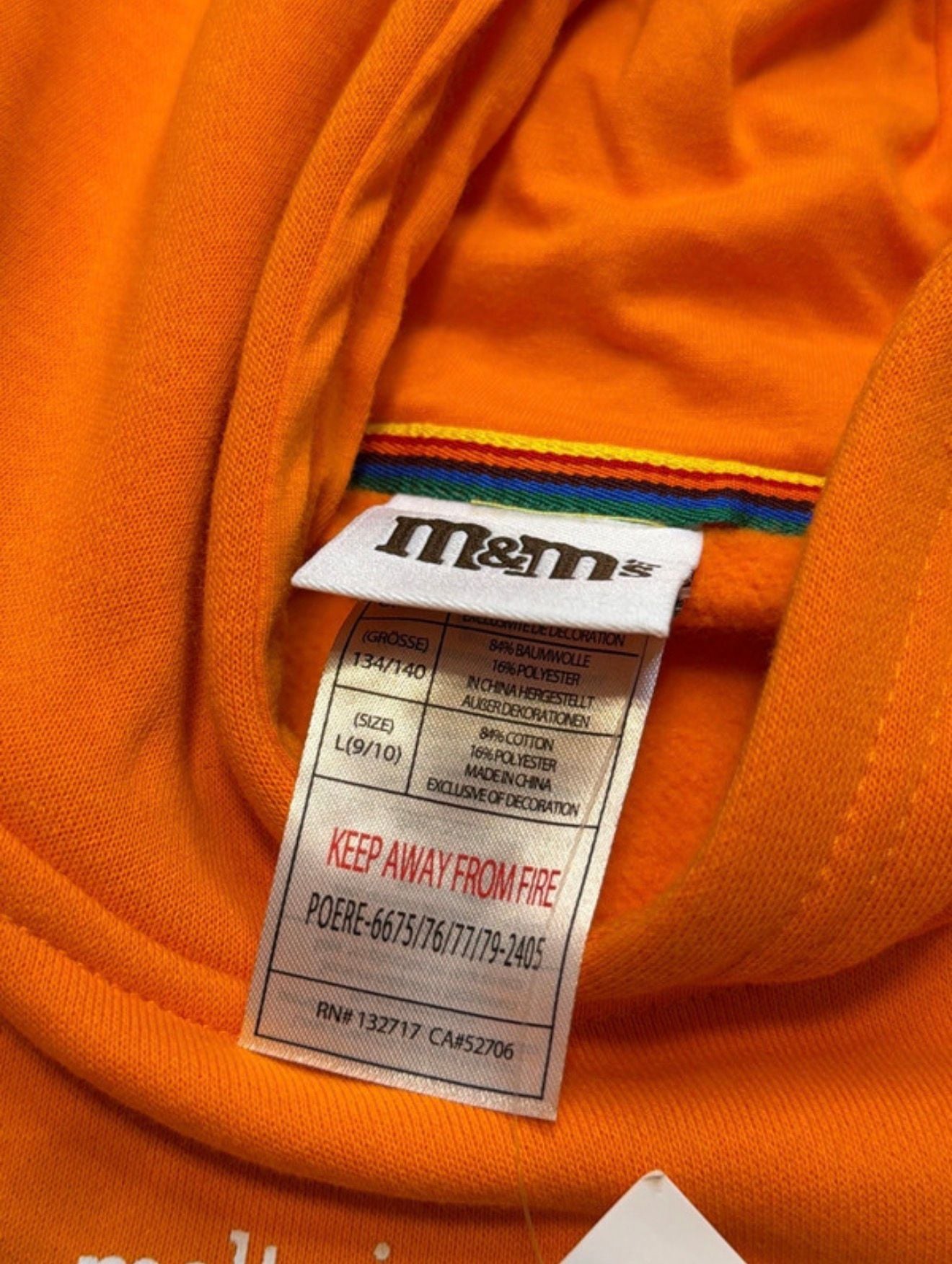 2 M&M'S Youth Unisex Heritage Hoodie Orange Size L 9/10 1)NWT 1)NWOT
Perfect for twins or siblings 3