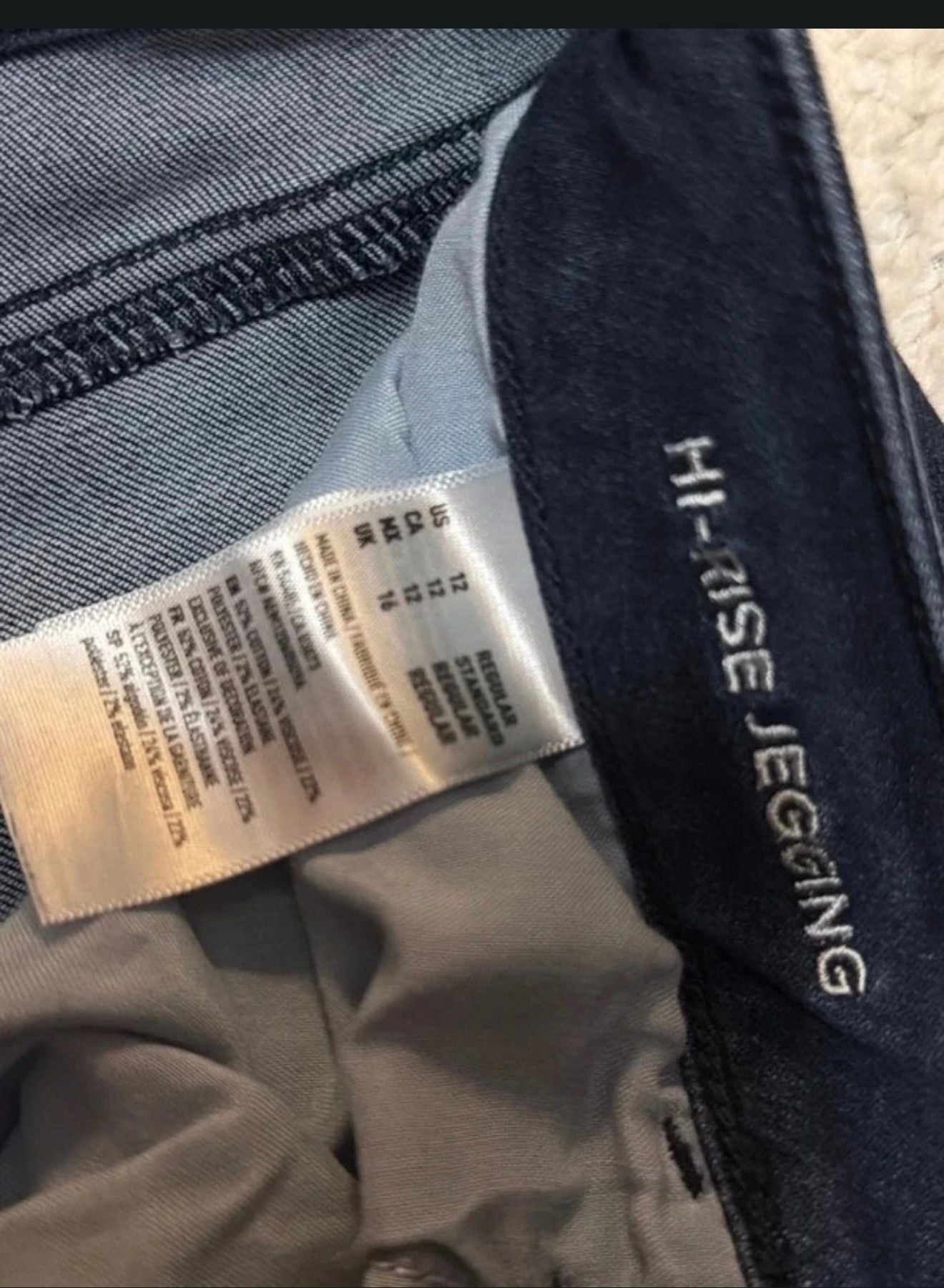 American Eagle Outfitters Hi-Rise Jegging Super Super Stretch Dark Wash Jeans Women's 12 Regular 6