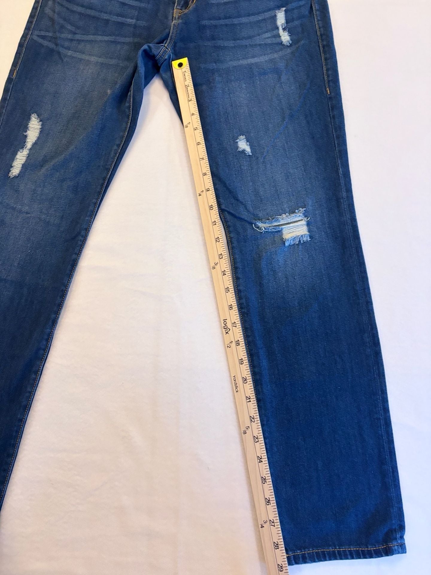 Cabi Jeans Style 3045 Slim Boyfriend Dark Wash Distressed Denim Size 8 3