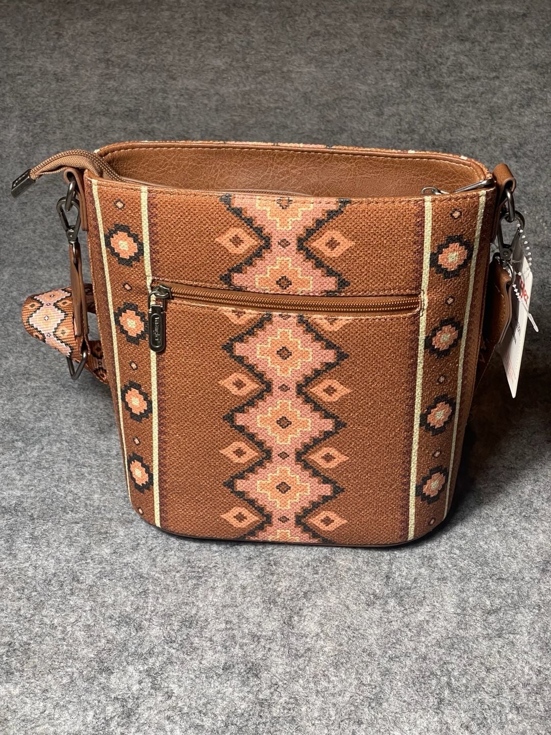 Wrangler Southwestern Print Canvas Crossbody Bag WG221-8360-ROSEBRN Brown 3