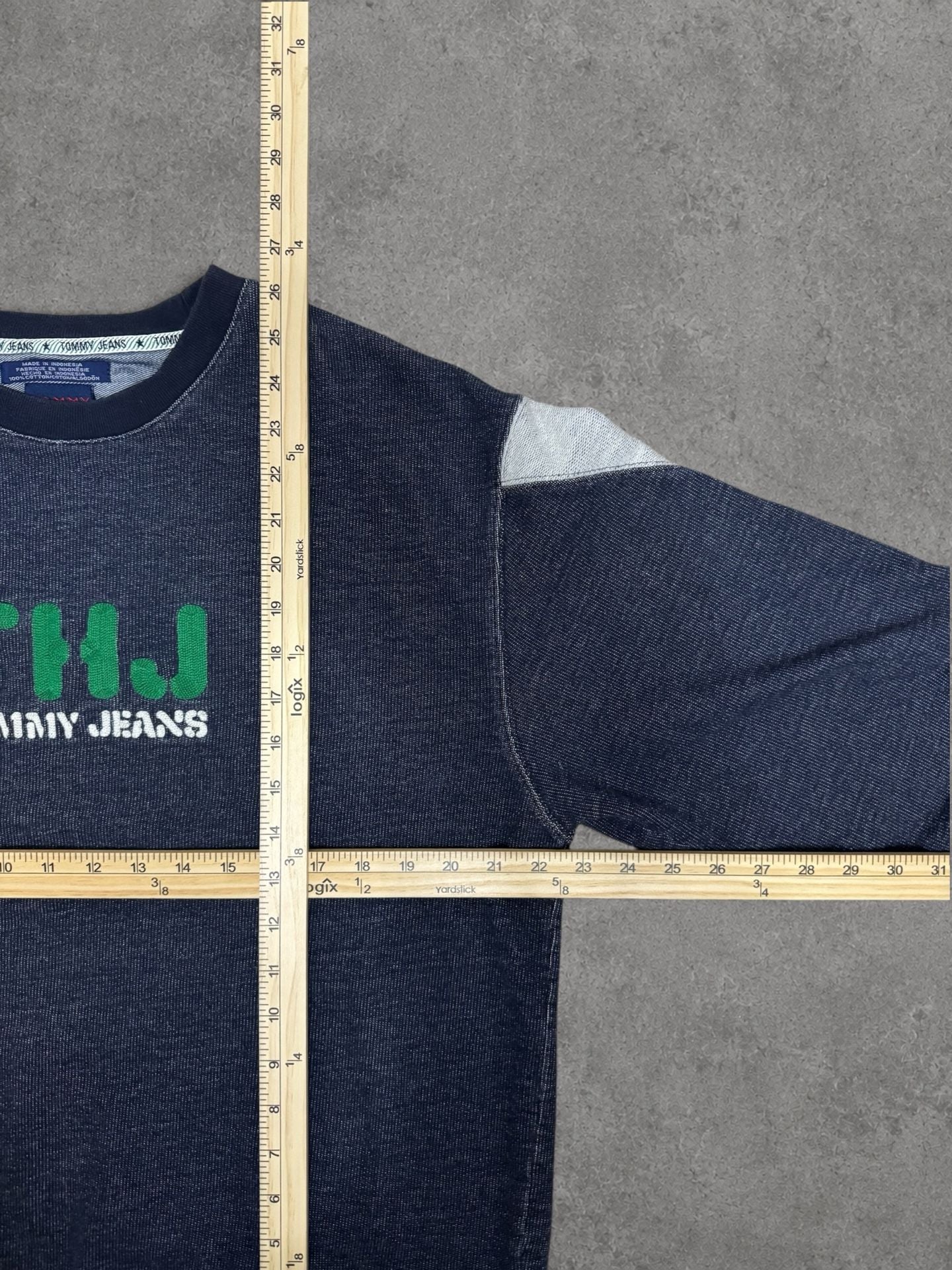 Vintage Tommy Jeans TMJ Green Logo Crewneck 8