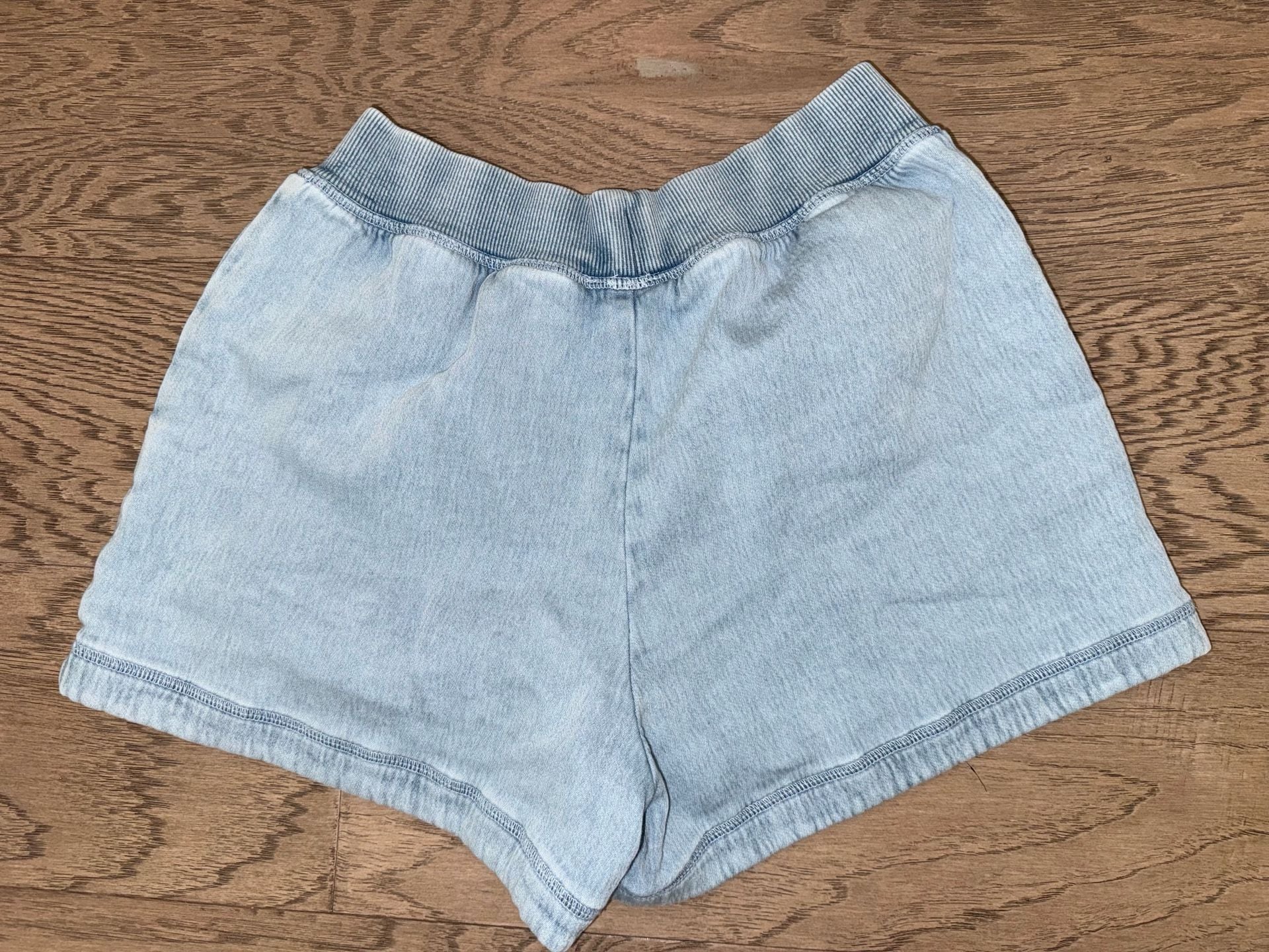 XS Aerie Daydream Denim Stretch Short 3