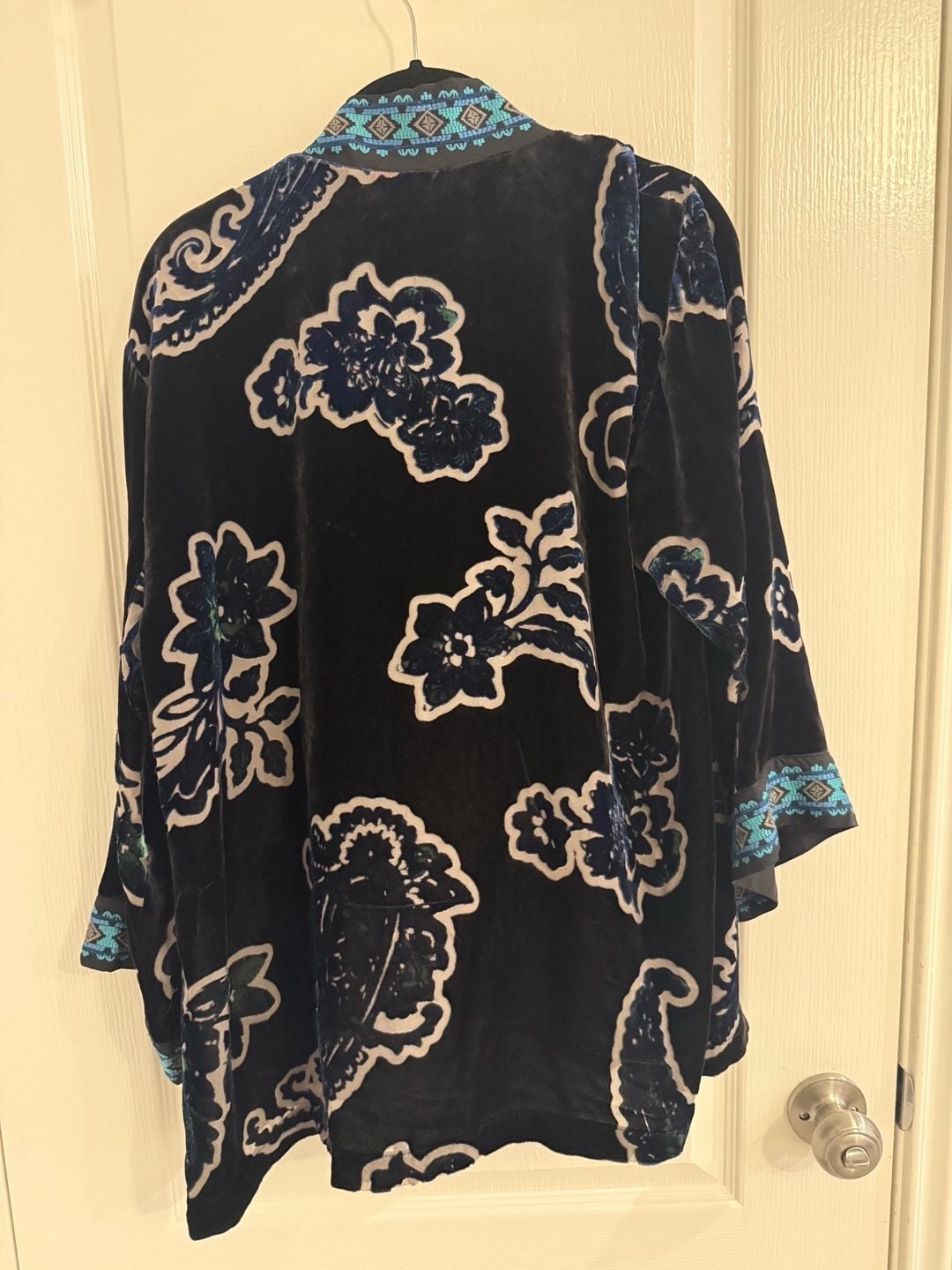 Johnny Was Merham Monade Burnout Velvet Kimono Size S Navy Floral NWT 5