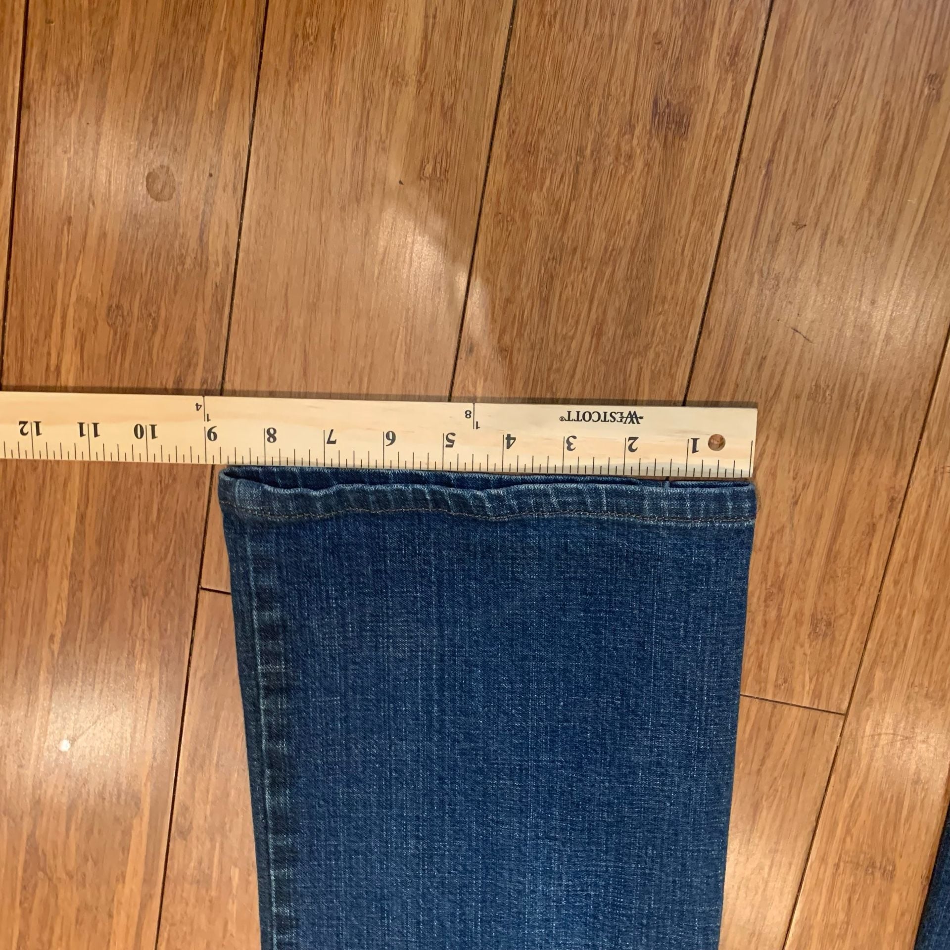 Levi's 550 Relaxed Boot Cut Jeans 5