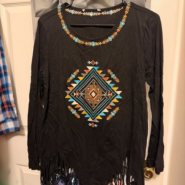 Andree by Unit Savanna Jane Geo Embroidered Fringe Top Black M