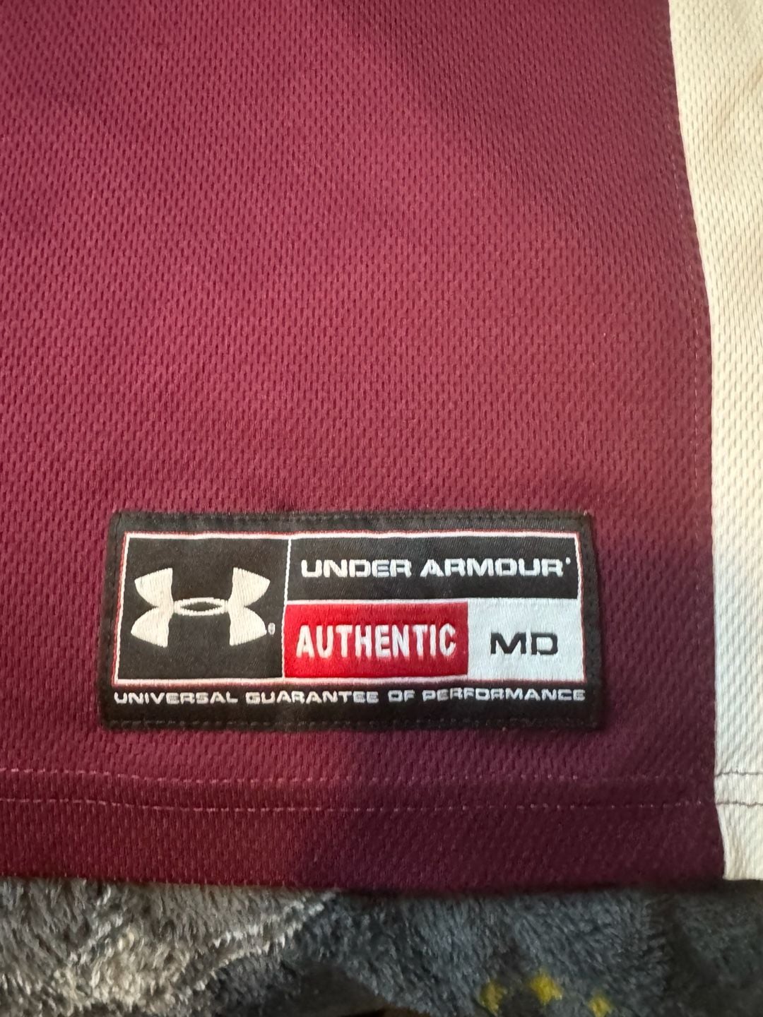 Under Armour Alcoa 2-Button Baseball Jersey Maroon White #4 Medium 4