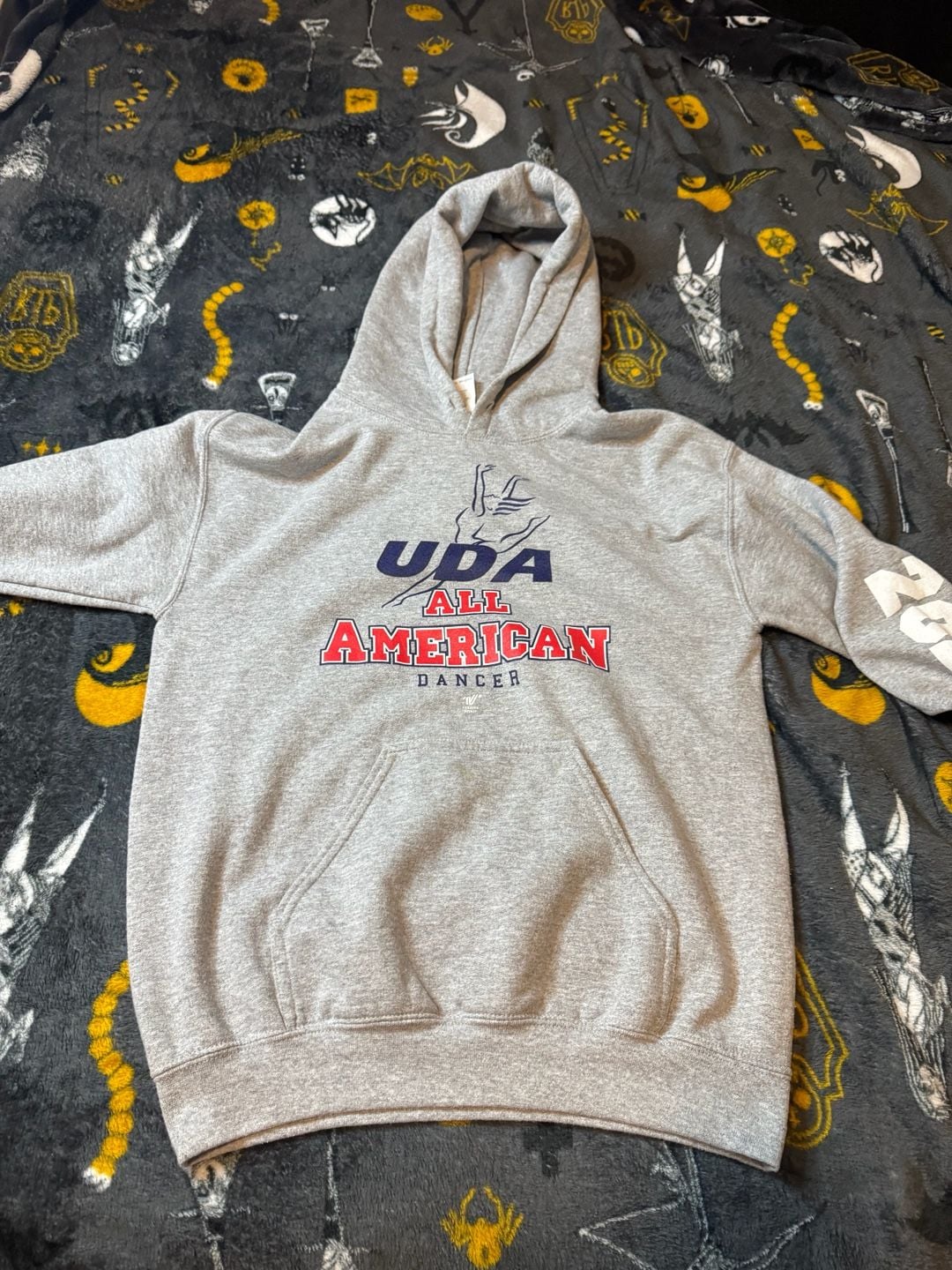 Gildan Heavy Blend Gray UDA All American Dancer 2021 Hoodie Sweatshirt Small 2
