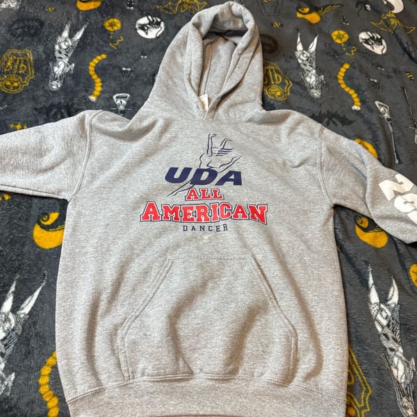 Gildan Heavy Blend Gray UDA All American Dancer 2021 Hoodie Sweatshirt Small