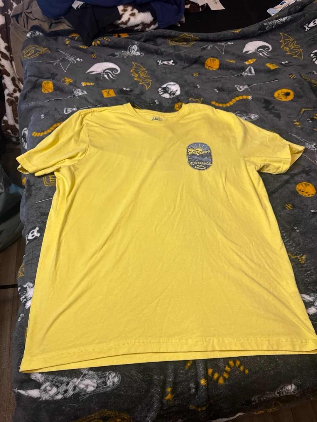 IZOD Saltwater Relaxed Classics Yellow Sun Springs Camp Saturday Graphic T-Shirt 2