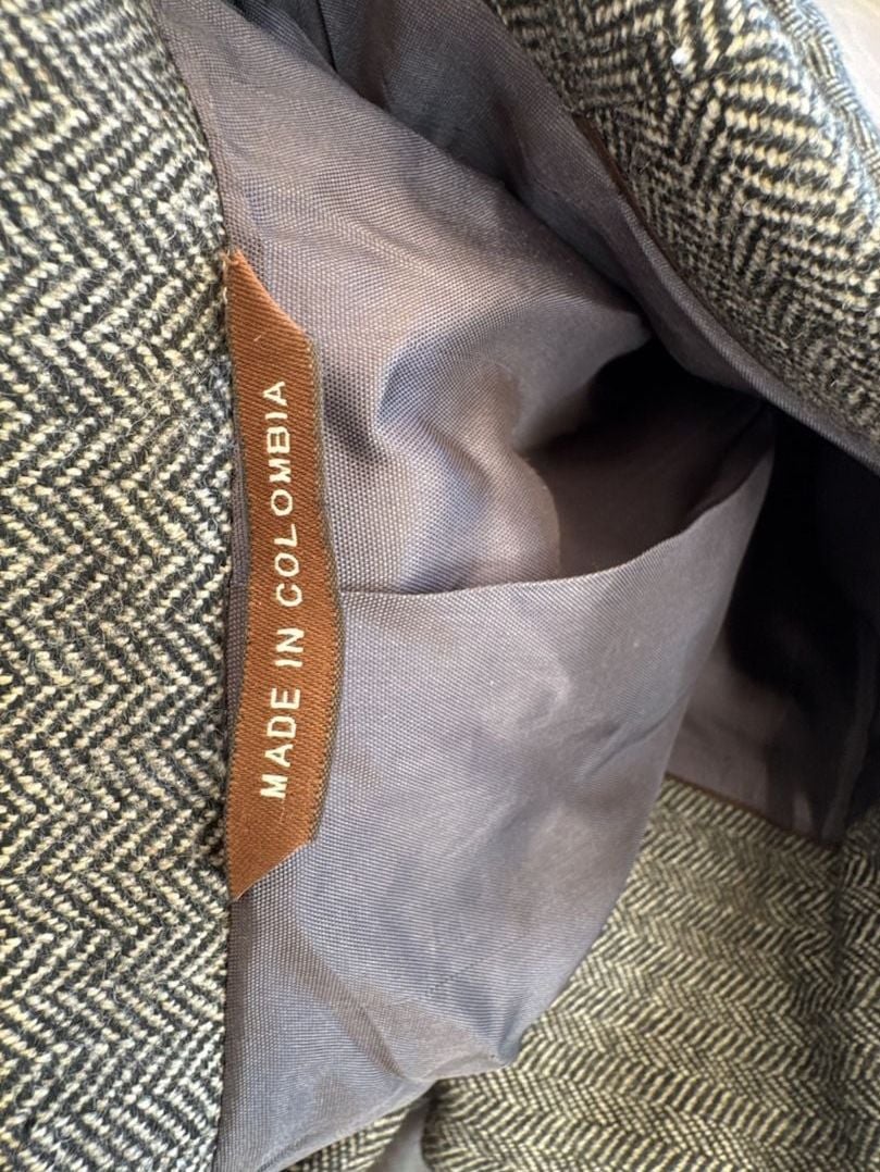 Merona Mens Herringbone Tweed Blazer Jacket Gray Wool Blend Sport Coat 44L Long
Mens Gray Herringbone Tweed Wool Blend Sport Coat Blazer Jacket 14