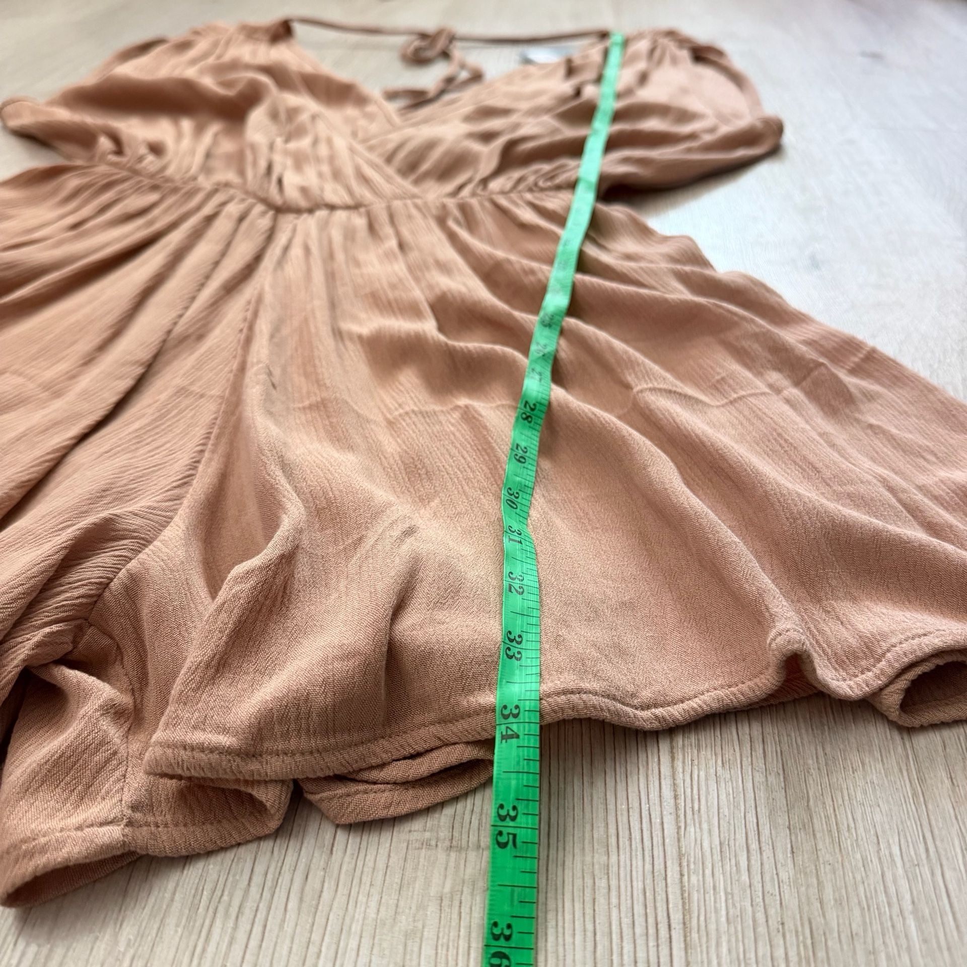 Zenana Peach Woven Crinkle Draped Surplice V-Neck Romper Size L 6