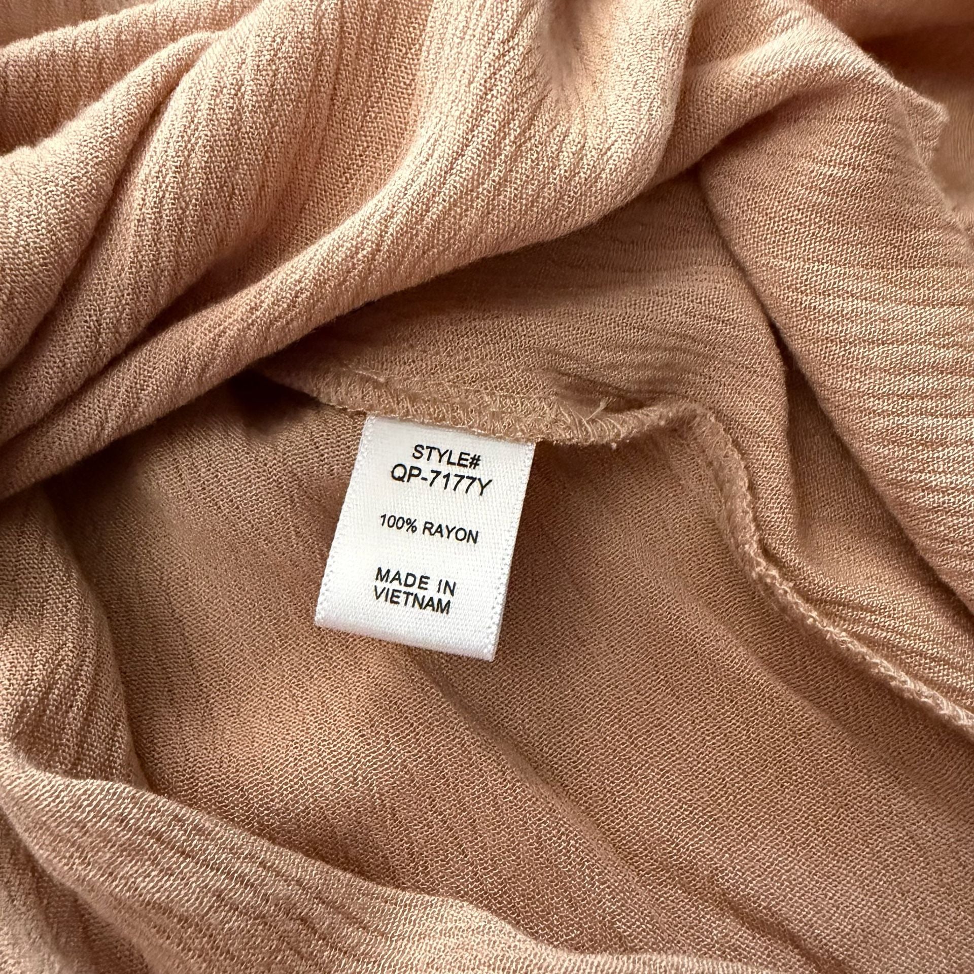 Zenana Peach Woven Crinkle Draped Surplice V-Neck Romper Size L 7