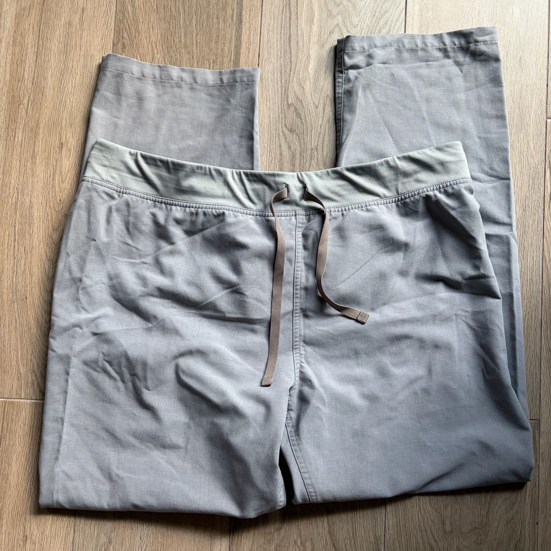 Figs Technical Collection Gray Scrub Set XL 4