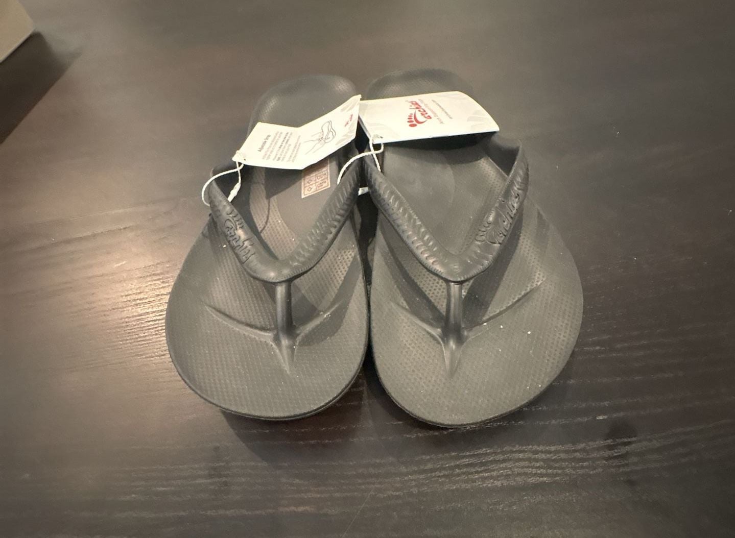 Archies Arch Support Flip Flops Black men US 10 women’s 11 2