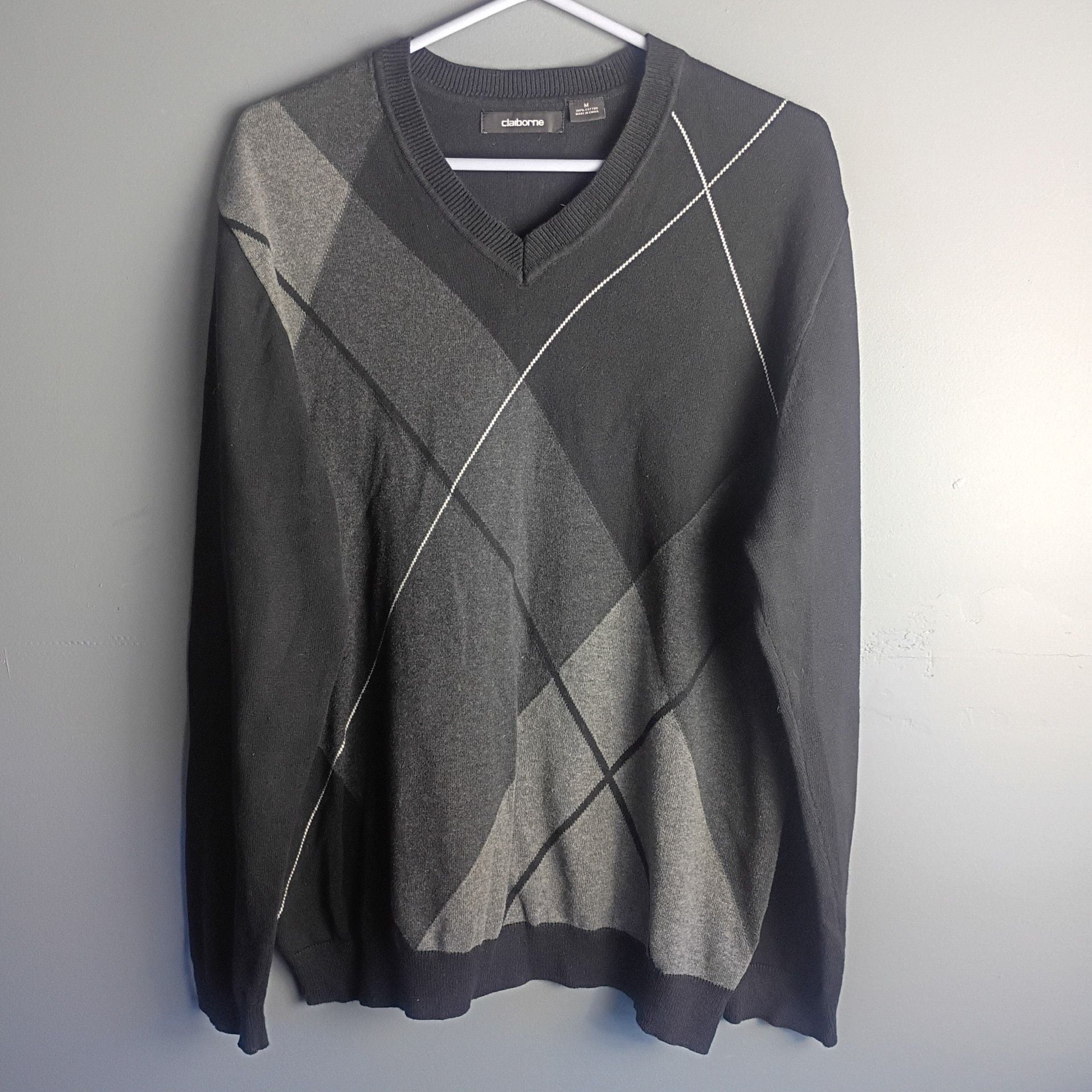 Claiborne Mens Cotton Pullover Long Sleeve V-Neck Argyle Sweater Black Grey 2