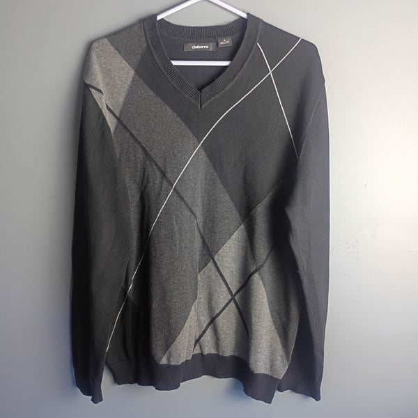 Claiborne Mens Cotton Pullover Long Sleeve V-Neck Argyle Sweater Black Grey 