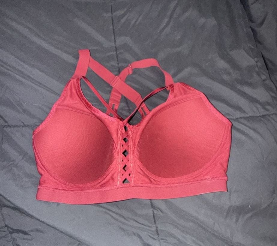 Victoria Sport Lightweight Mesh Laced Front Sports Bra 34D 5