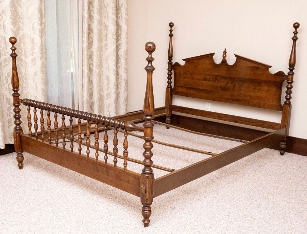 Vintage Queen Size Headboard & Footboard from Colonial Style Four Poster bed 1