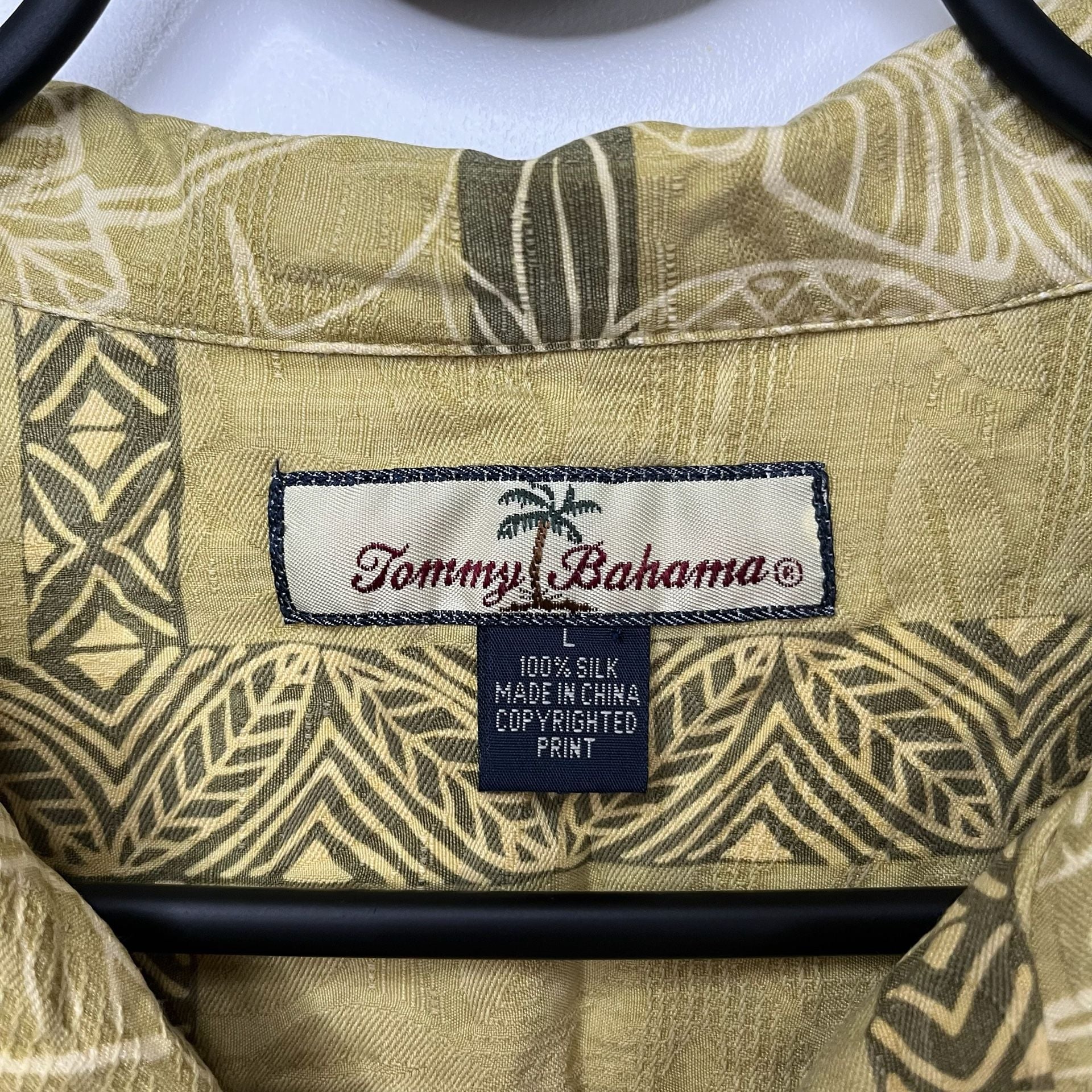 Tommy Bahama 100% Silk Olive Green Tropical Print Button Up Shirt Size Large 3