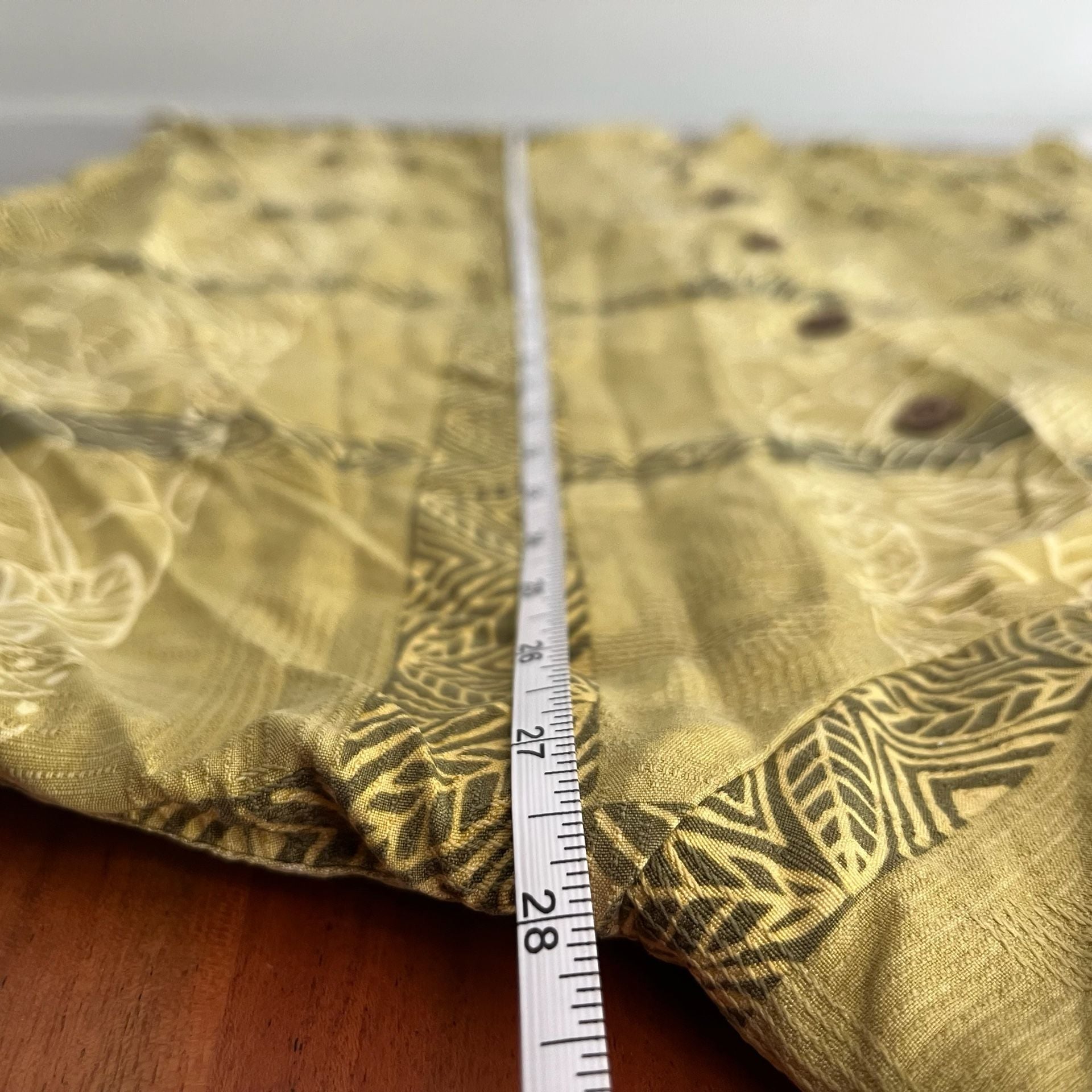 Tommy Bahama 100% Silk Olive Green Tropical Print Button Up Shirt Size Large 6