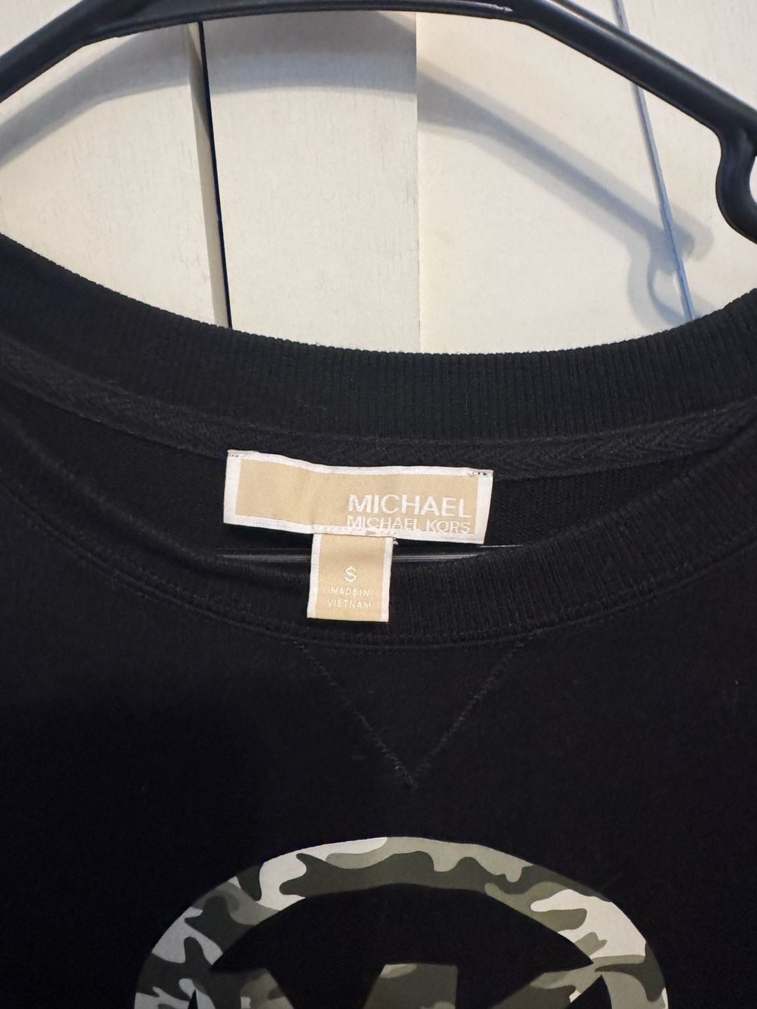 Michael Kors Black Camo Logo Sweatshirt Pullover Crewneck 5