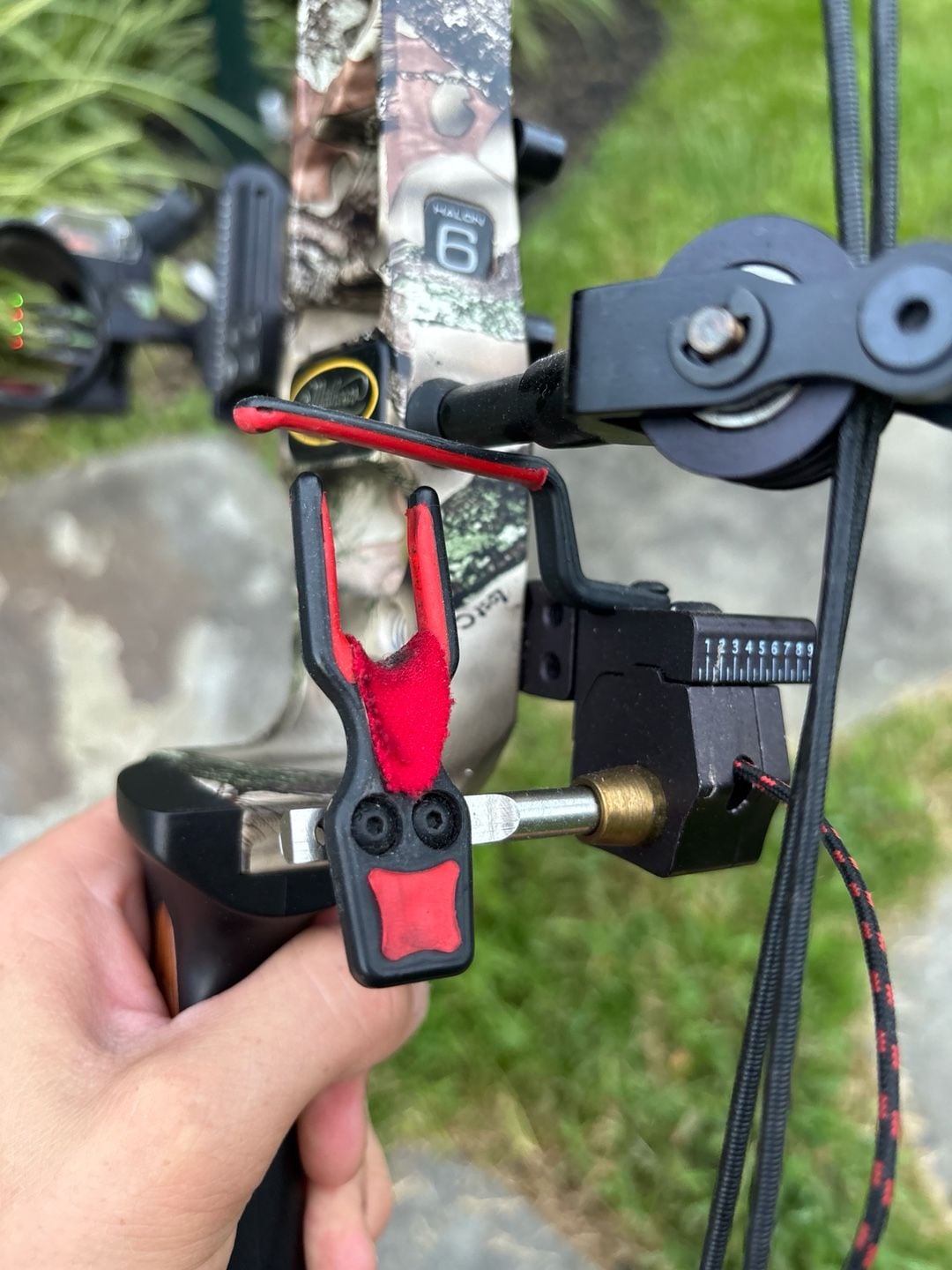 RipCord Max Cable-Driven Drop-Away Arrow Rest 1