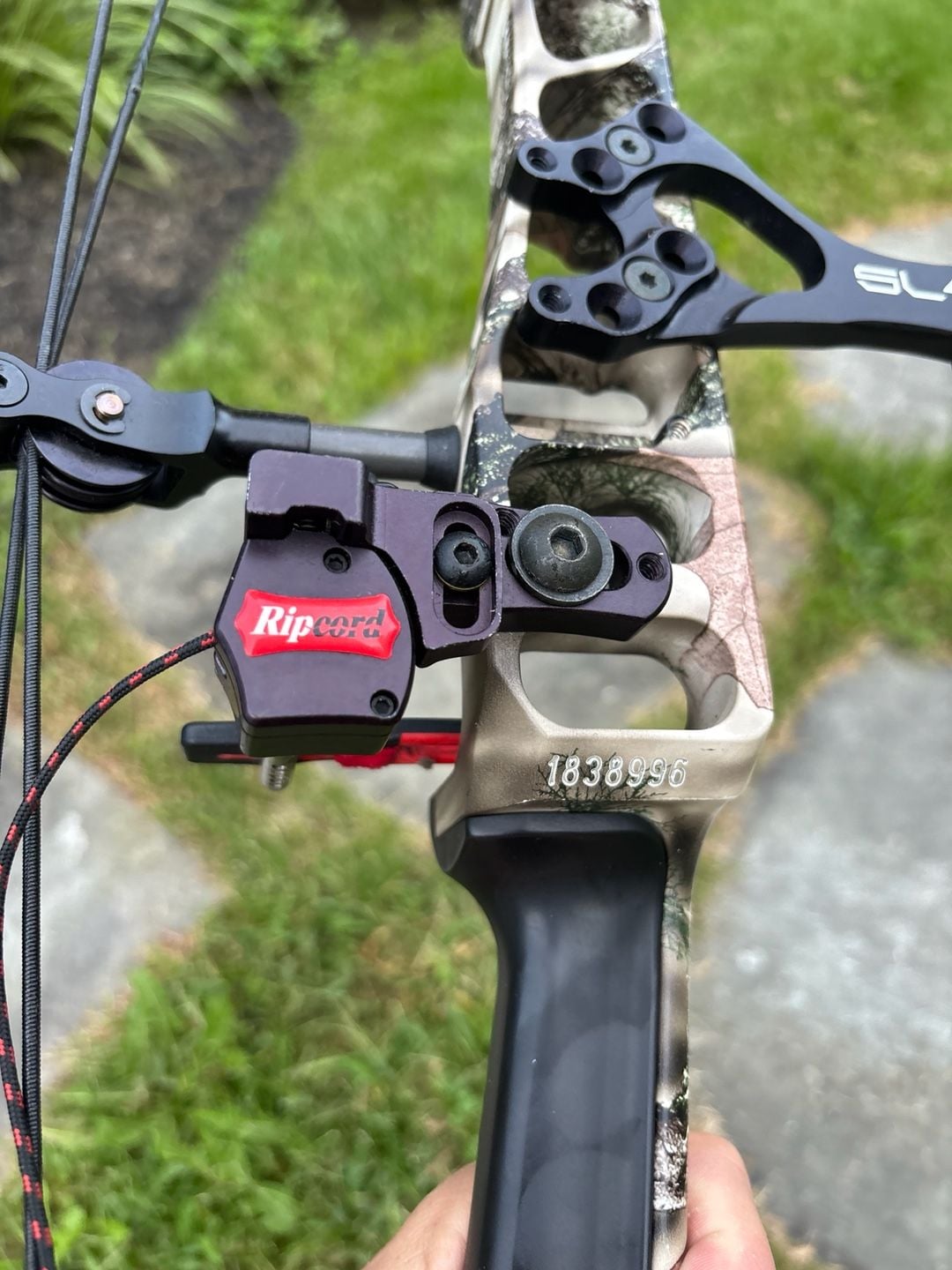 RipCord Max Cable-Driven Drop-Away Arrow Rest 2