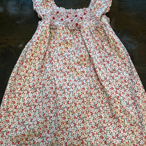 Nordstrom Red and White Floral Smocked Flutter Sleeve Dress Size 7 girls 