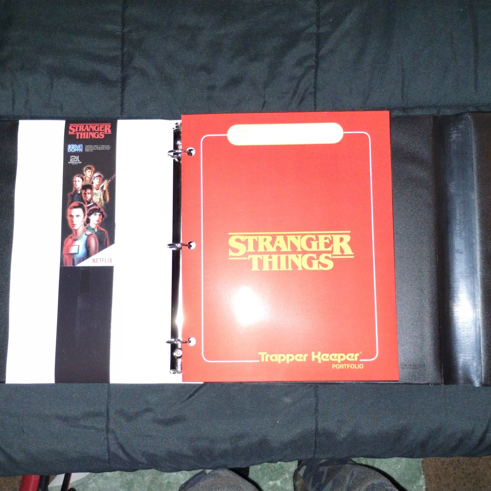 Mead The Original Trapper Keeper Stranger Things Netflix 1-Inch Ring Binder New 2