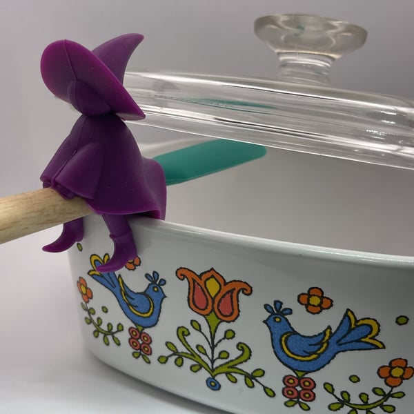 Spoon Holder & Steam Releaser Agatha Witch