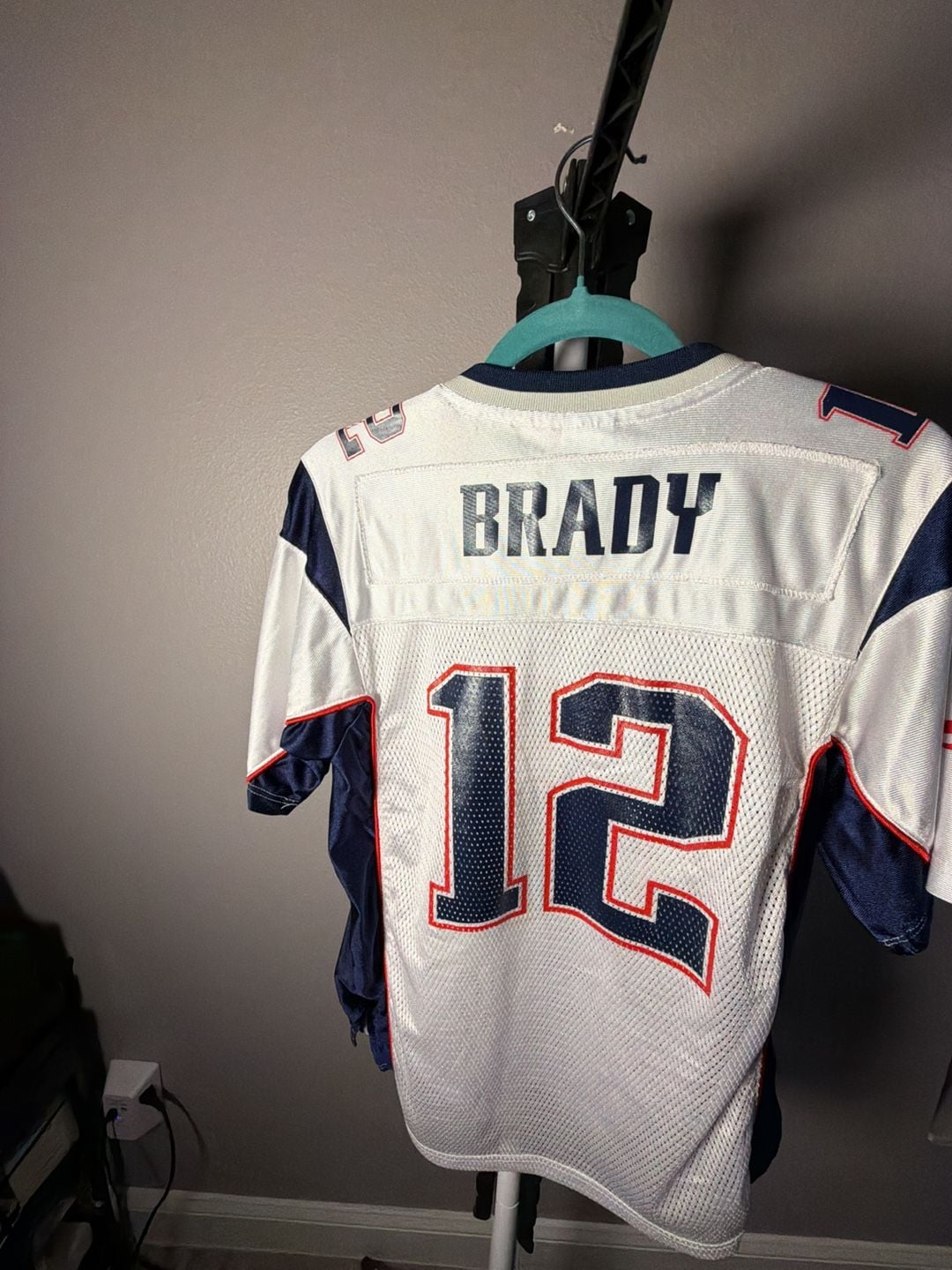 Reebok Tom Brady #12 New England Patriots White Away NFL Jersey Youth Size Large (14-16) 10