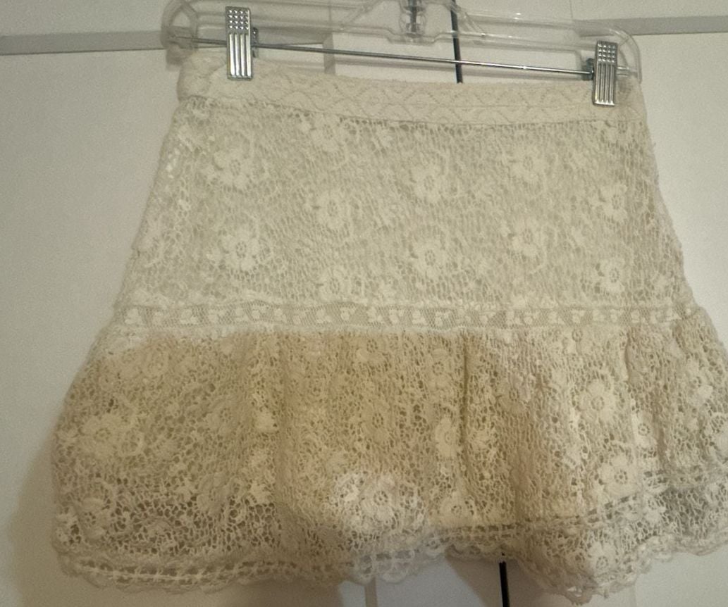 LoveShackFancy Elodie Tiered Lace Mini Skirt in Natural 4