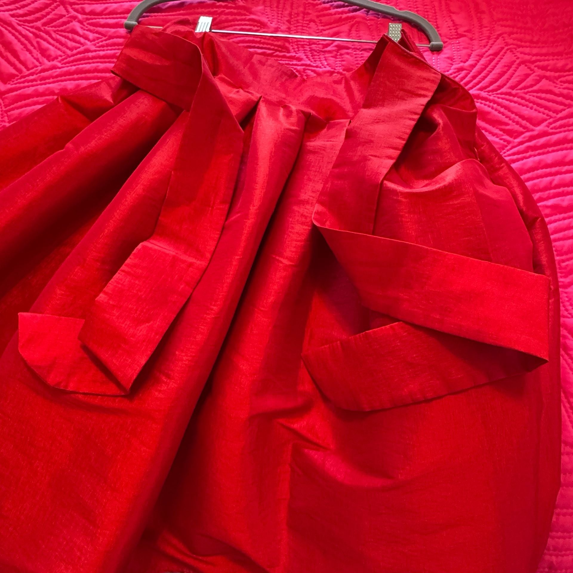 Haute Monde Women’s XL Red Satin High Low Skirt Pleated Tie Waist Holiday Party 11
