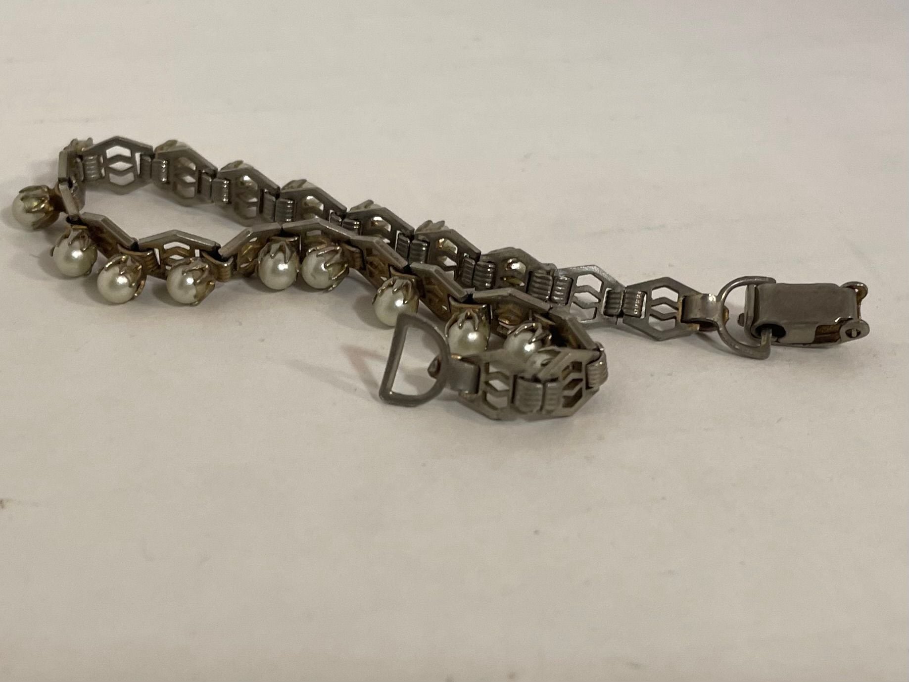 Vintage Art Deco Geometric Faux Pearl Metal Link Bracelet 7