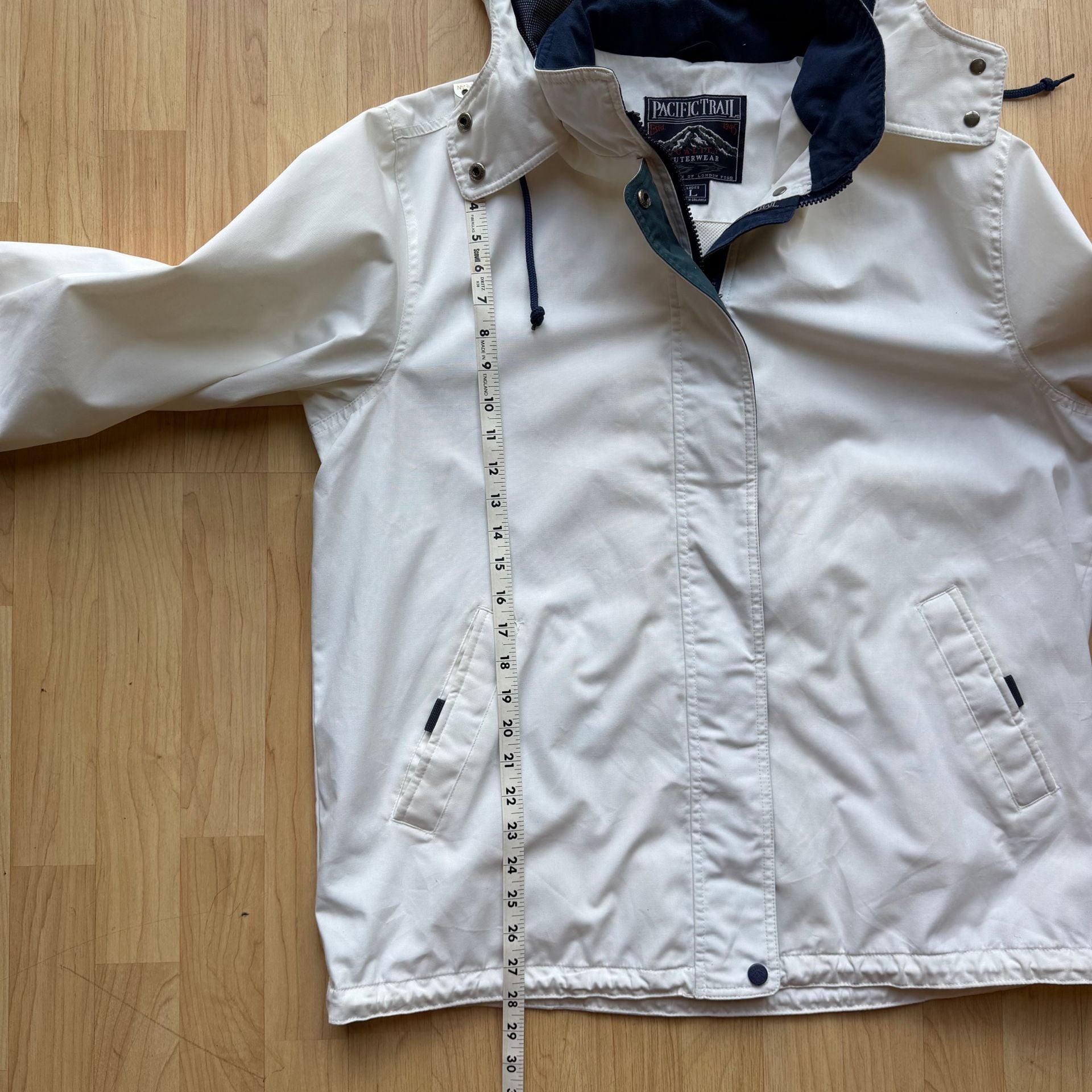 White Pacific Trail Shell Jacket Women’s Large  8