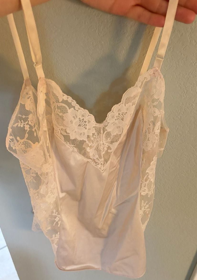 Vintage Henson Kickernick Size 34 Ivory Lace Sheer Camisole Lingerie USA Nylon 4