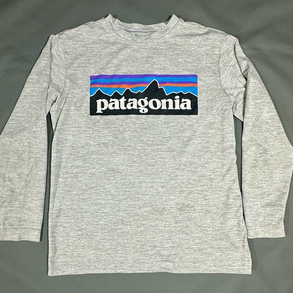 Patagonia Capilene Cool Daily Graphic Long-Sleeve Shirt M(10) Youth size