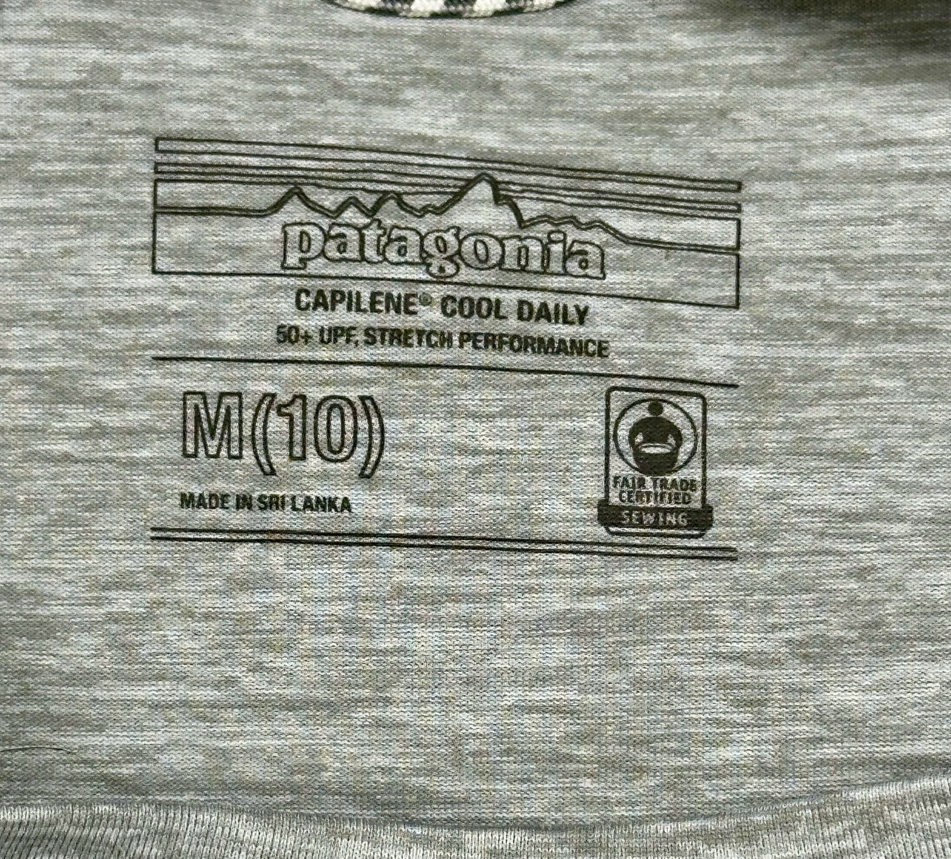 Patagonia Capilene Cool Daily Graphic Long-Sleeve Shirt M(10) Youth size 3