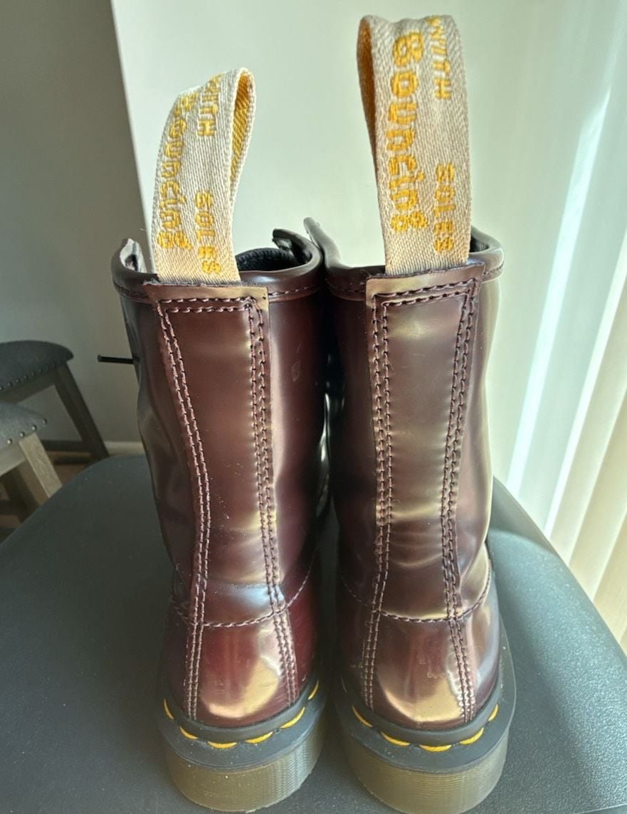 Dr. Martens Vegan 1460 Cambridge Brush Cherry Red Boots 24226 Size US 7 6
