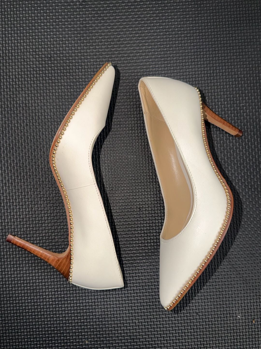 Coach Smith Beadchain Cream Leather Pointed Toe Pumps Heels Size 5.5B 4