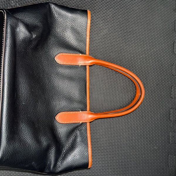 Dooney & Bourke Black Pebble Grain Leather Tote Shoulder Bag