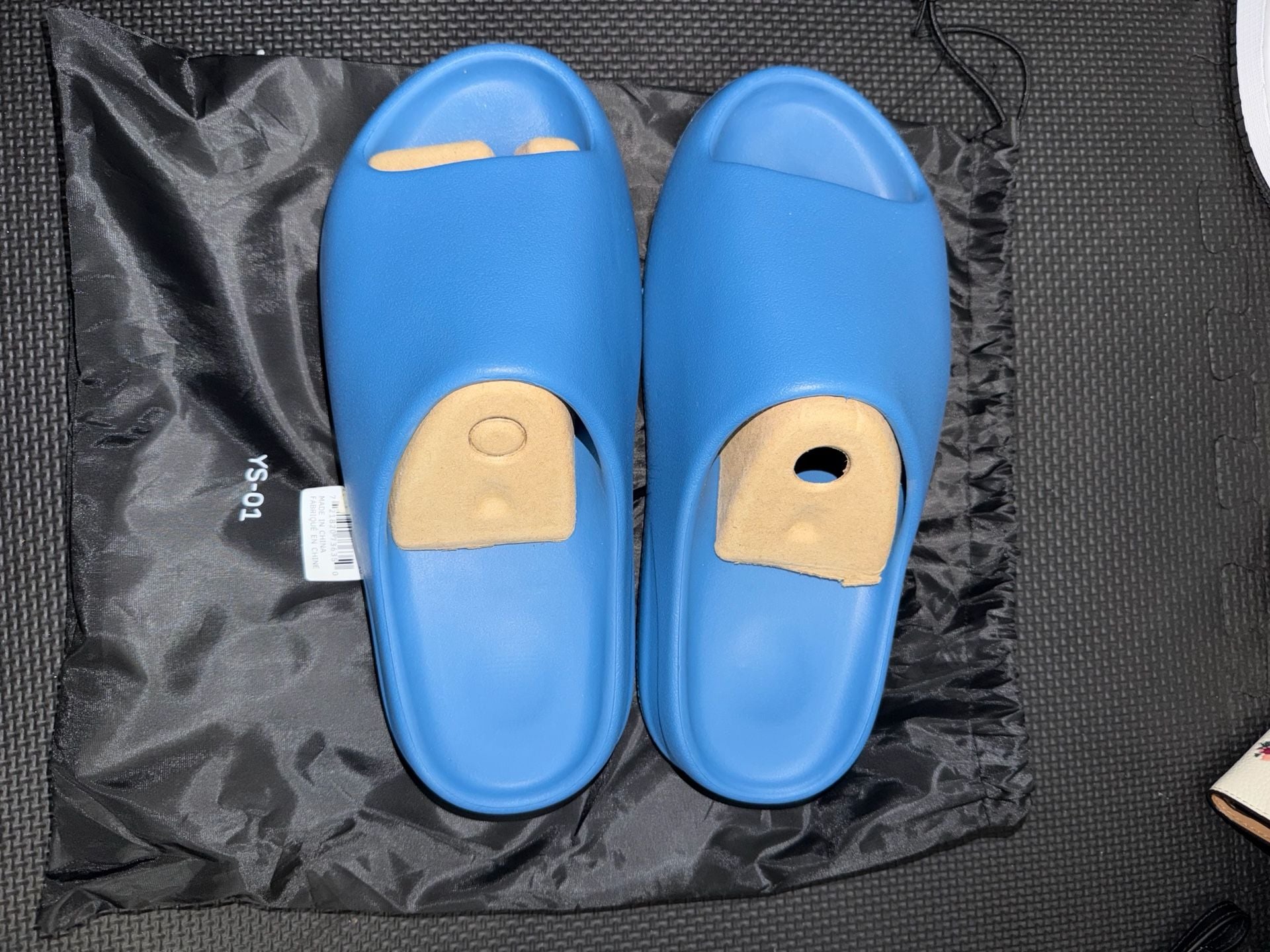 Yeezy YS-01 Blue Slides Size 10 2