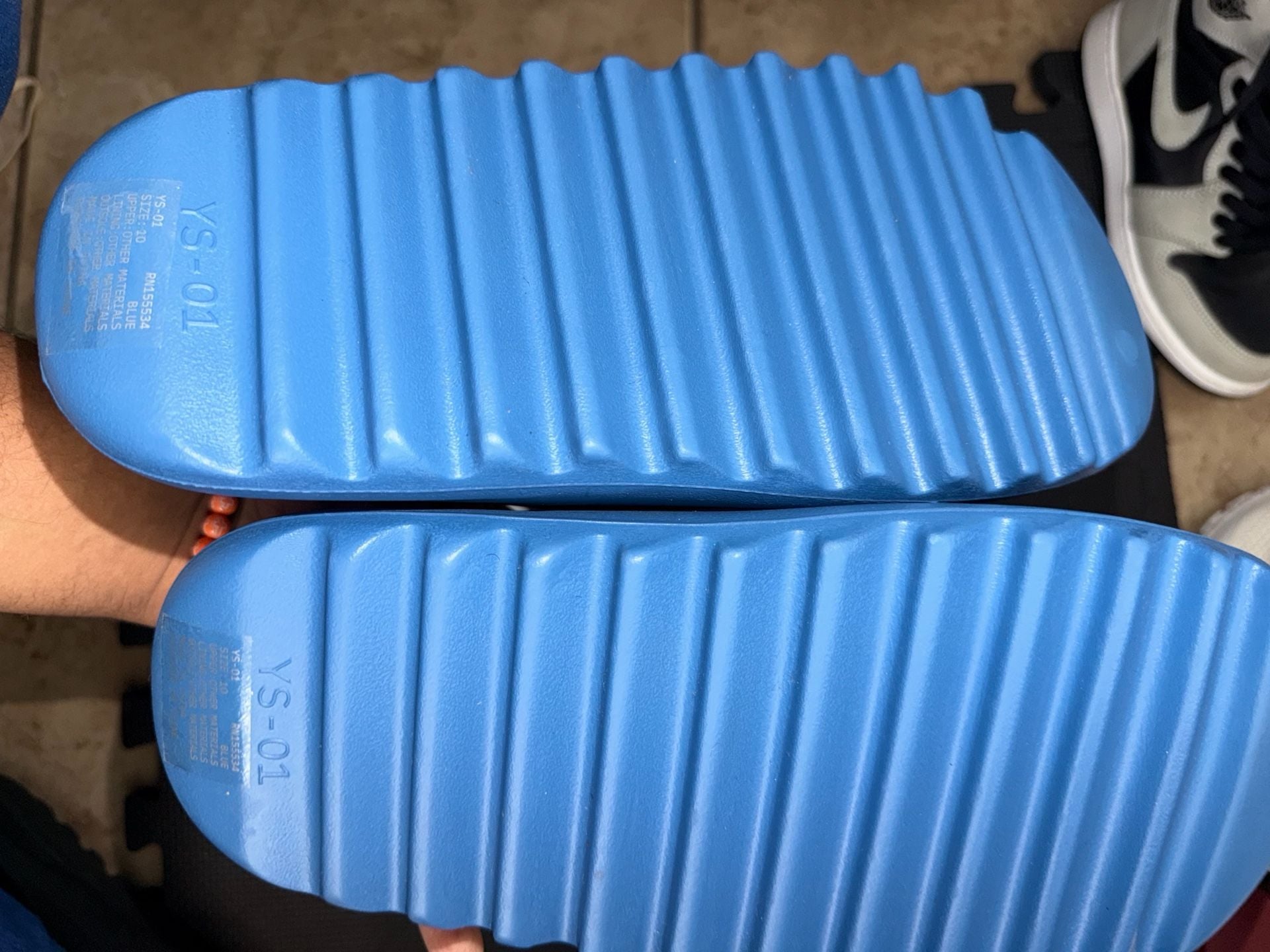 Yeezy YS-01 Blue Slides Size 10 3