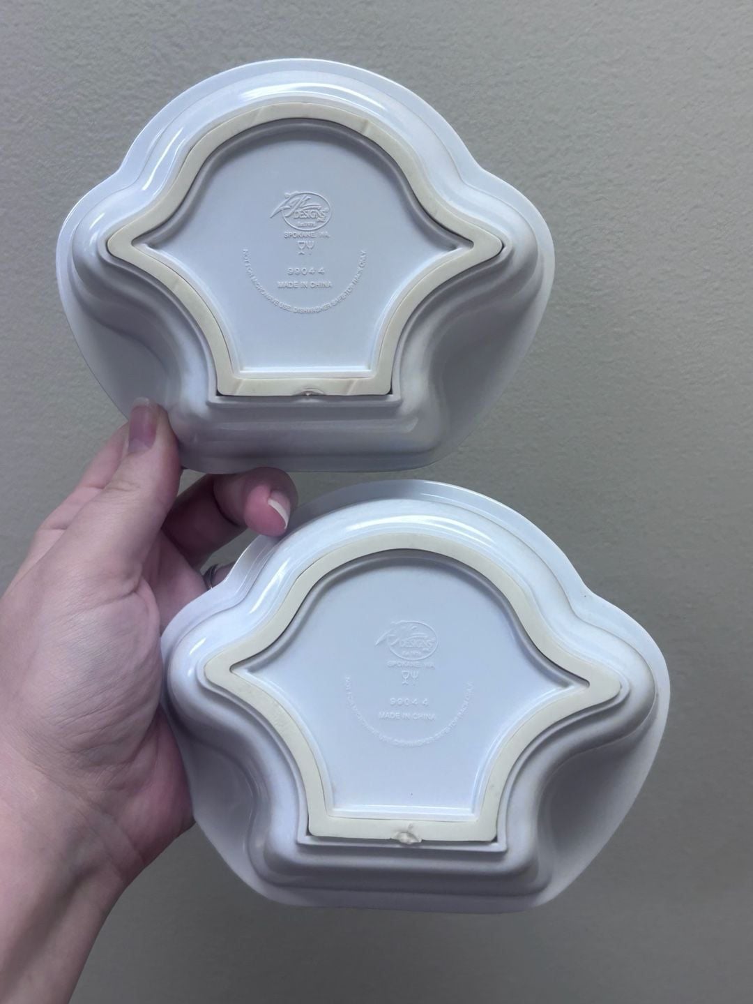 Vintage 2000 Zak Designs Blue's Clues Melamine Paw Shape Bowl Set of 2 4